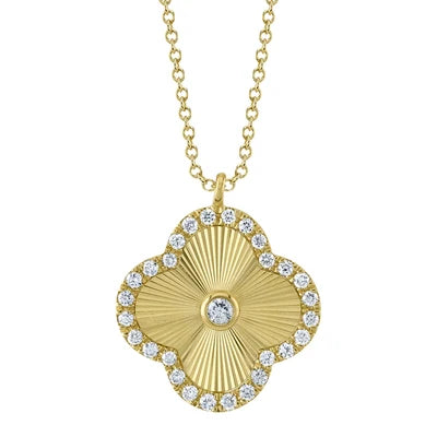 Shy Creation .22ctw Diamond Clover Necklace