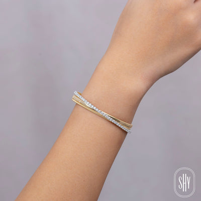 Shy Creation 1.21ctw Diamond Bangle