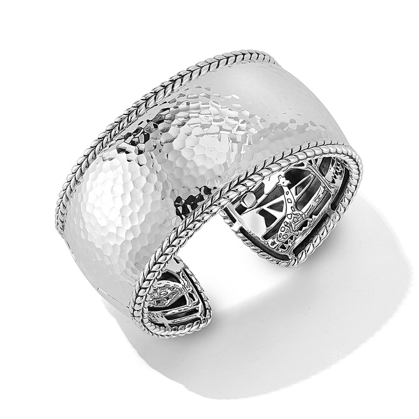 Jai 35mm Hammered Cuff