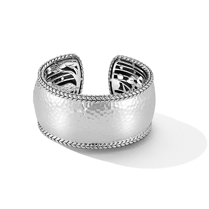 Jai 35mm Hammered Cuff
