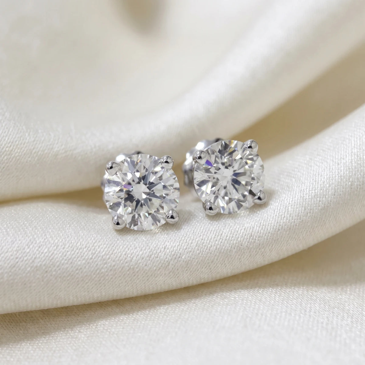 1/2ctw Diamond Stud Earrings